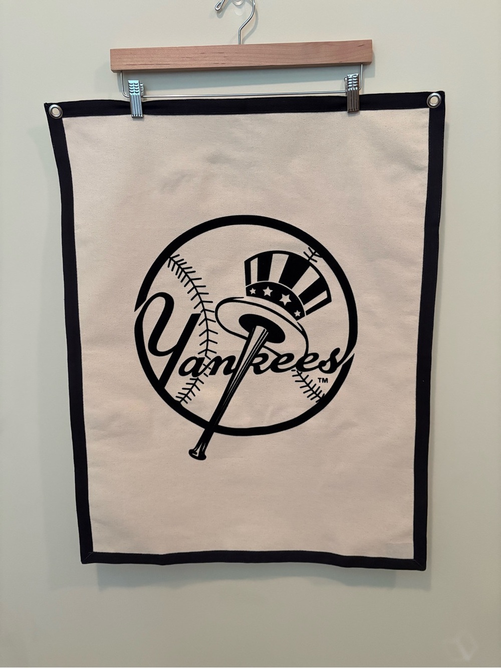 Pottery Barn Teen New York Yankees Wall Banner